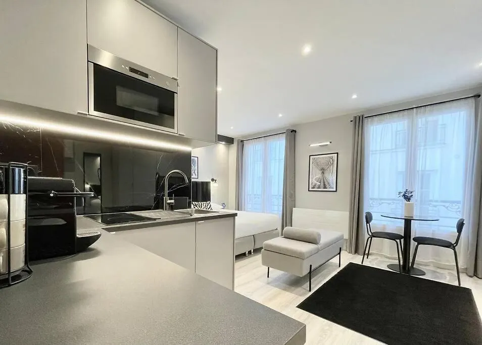 Charming Studio Paris Marais, Republique, Bastille France